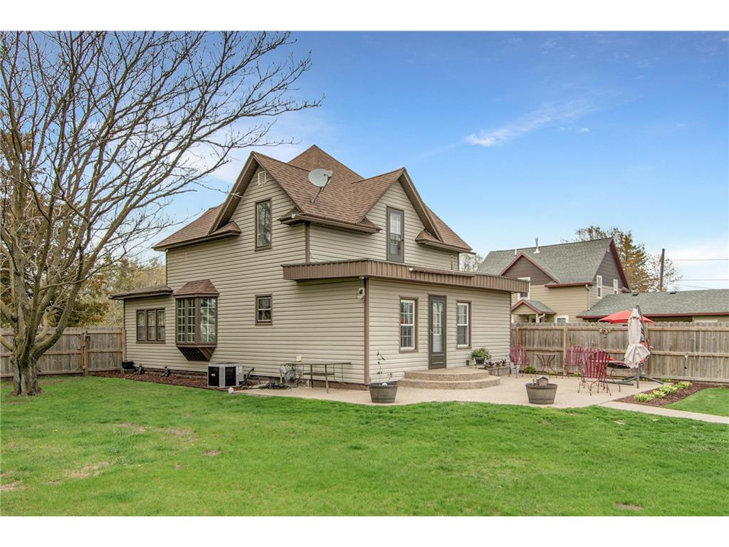 321 E 7th Street Browerville MN 56438 6531773 image1