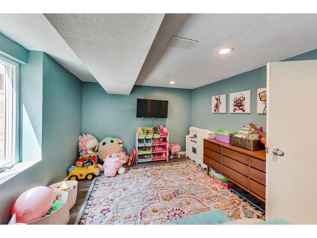 321 E Diamond Lake Road Minneapolis MN 55419 7058271 image33
