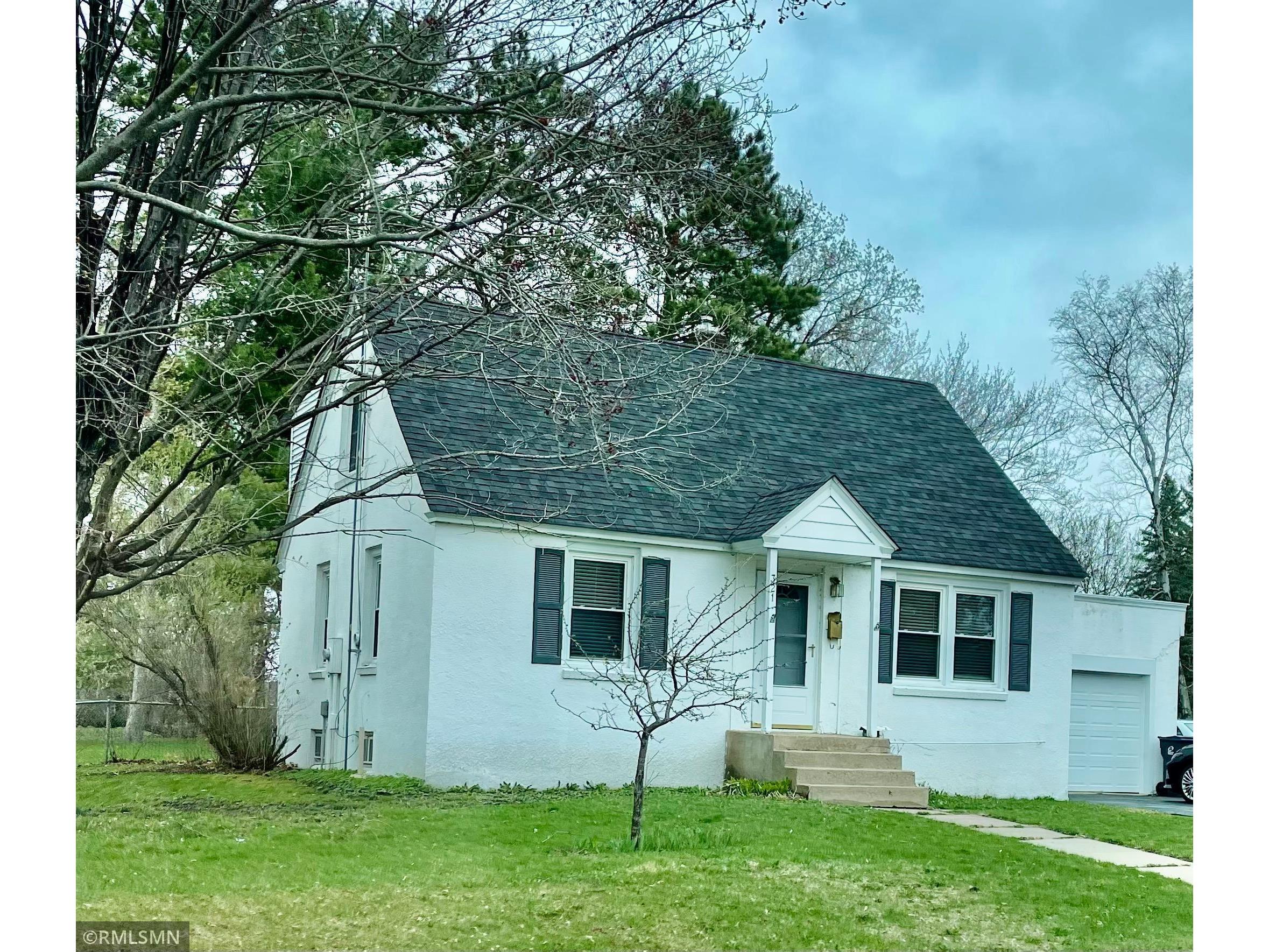 321 E Hughes Street, New Richmond, WI 54017 MLS 5739362 Edina Realty