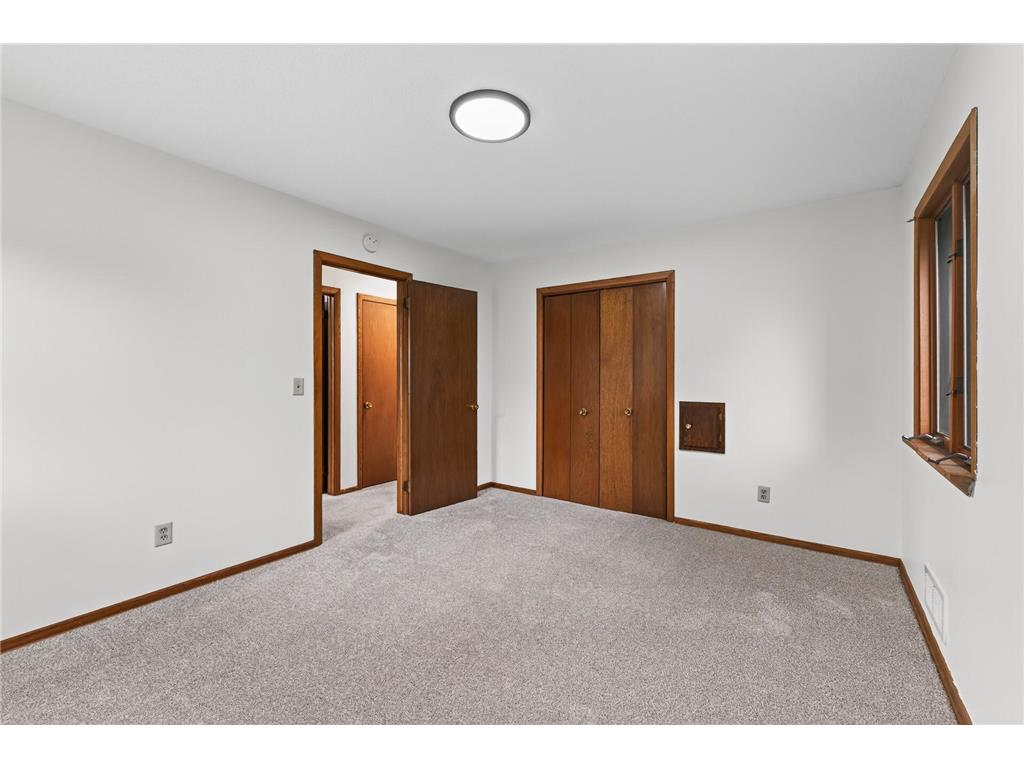 321 Hugo Street NE Fridley MN 55432 7095756 image12