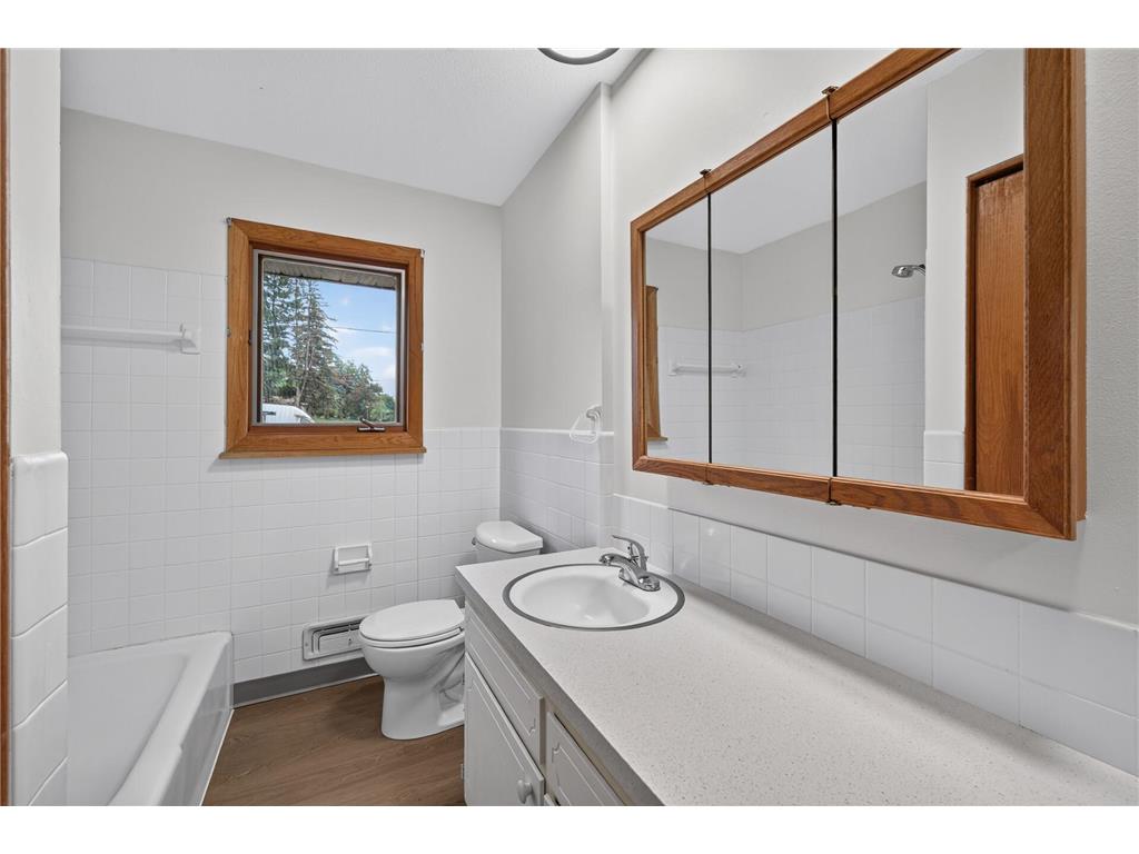 321 Hugo Street NE Fridley MN 55432 7095756 image13