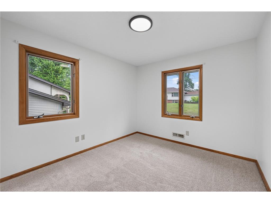 321 Hugo Street NE Fridley MN 55432 7095756 image14