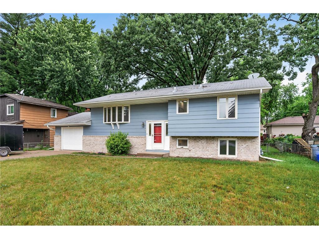 321 Hugo Street NE Fridley MN 55432 7095756 image2