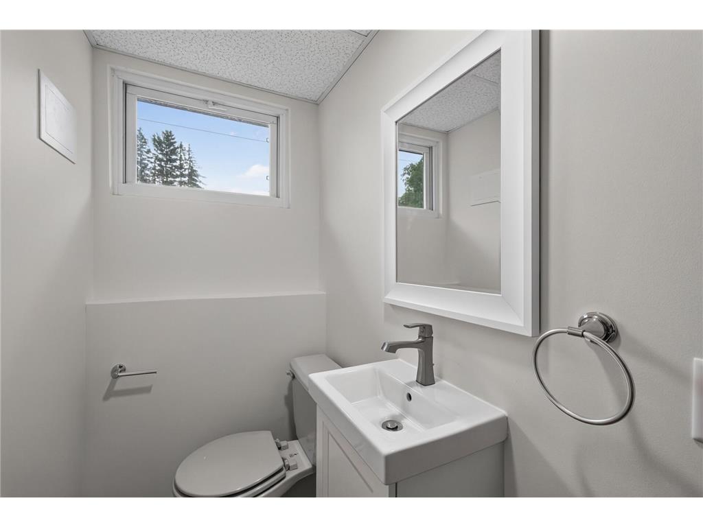 321 Hugo Street NE Fridley MN 55432 7095756 image23