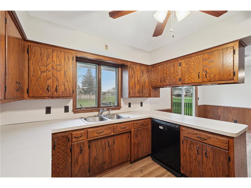 321 N Ash Street Belle Plaine MN 56011 6703407 image2