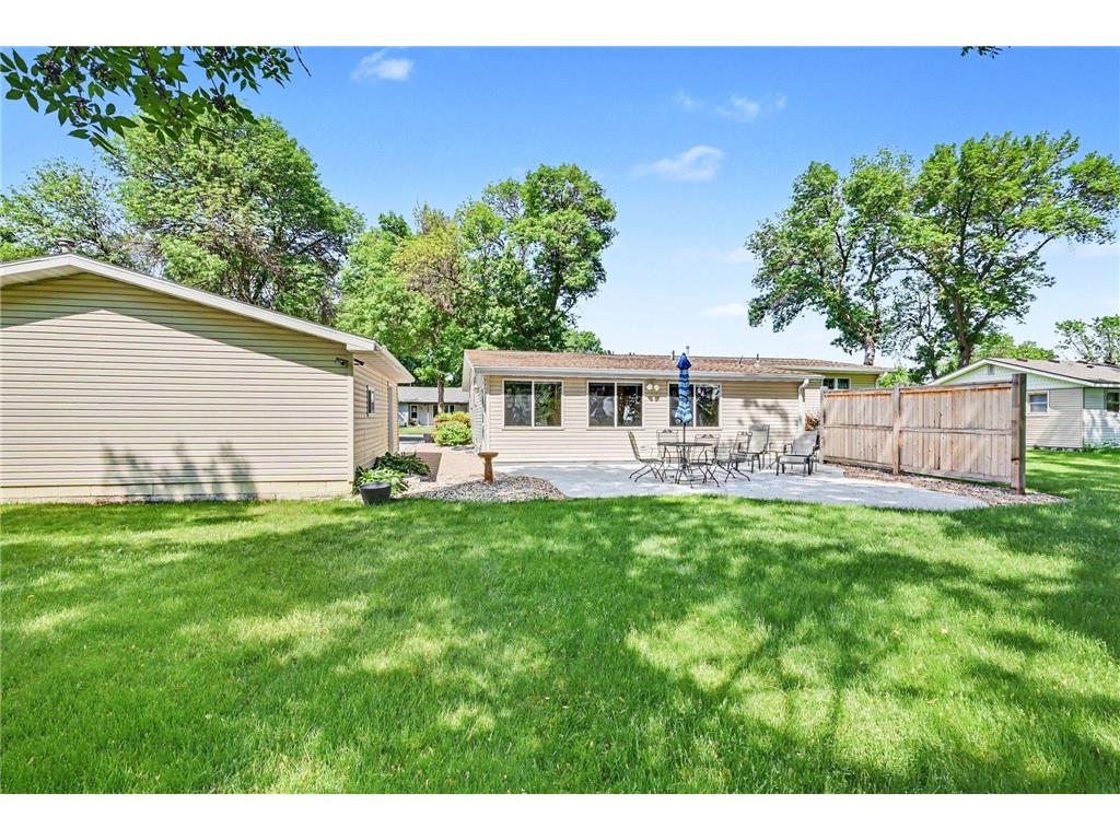 321 N State Avenue Le Center MN 56057 7081394 image13