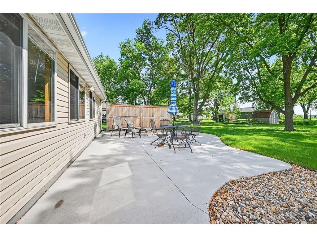 321 N State Avenue Le Center MN 56057 7081394 image14