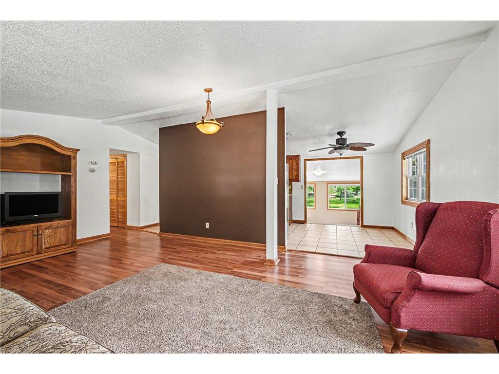 321 N State Avenue Le Center MN 56057 7081394 image18