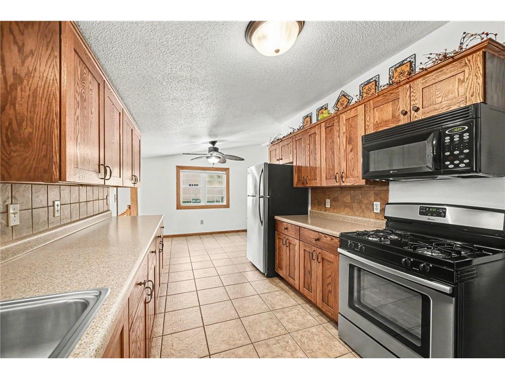 321 N State Avenue Le Center MN 56057 7081394 image5