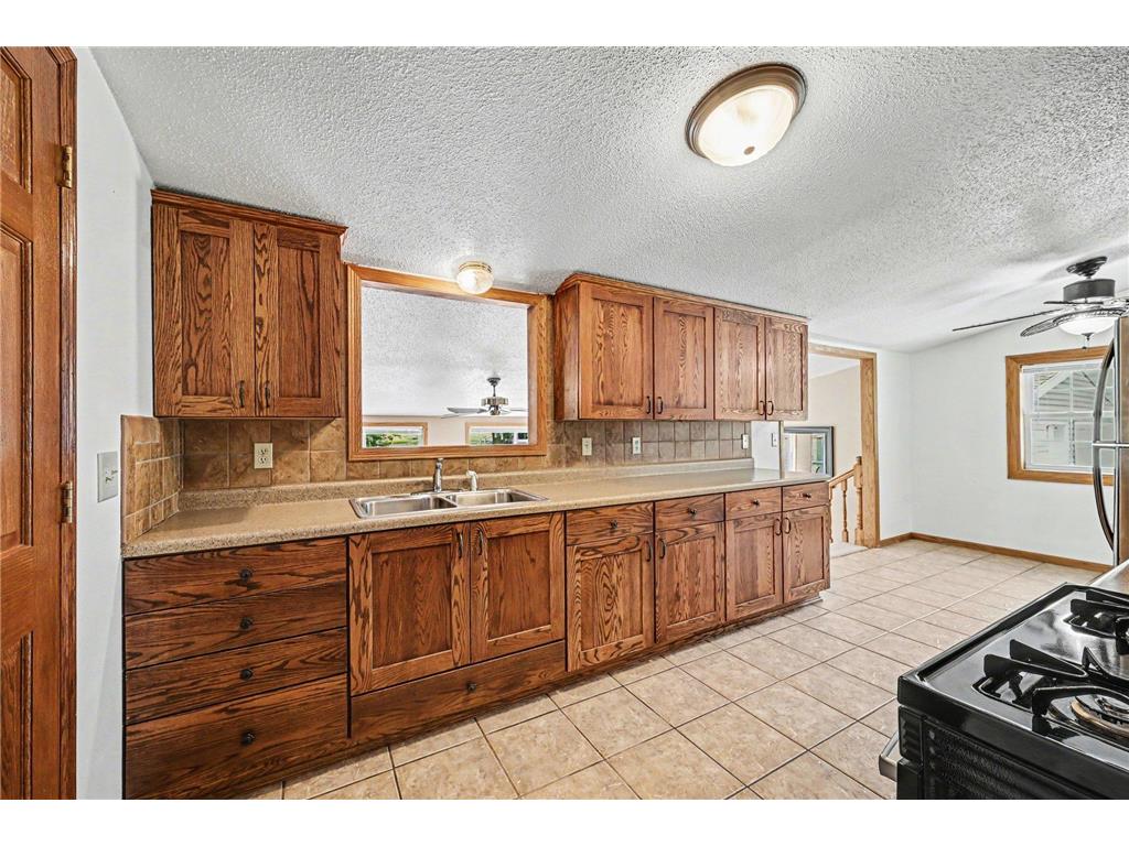 321 N State Avenue Le Center MN 56057 7081394 image6