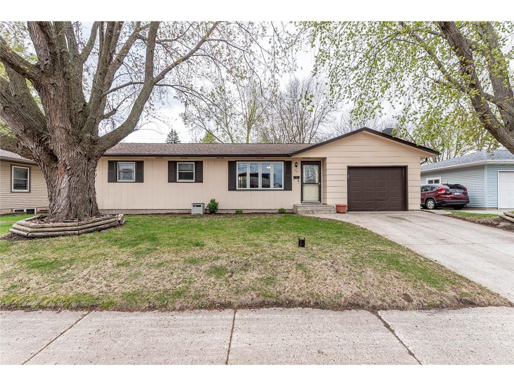 321 Pierce Avenue North Mankato MN 56003 6714288 image1