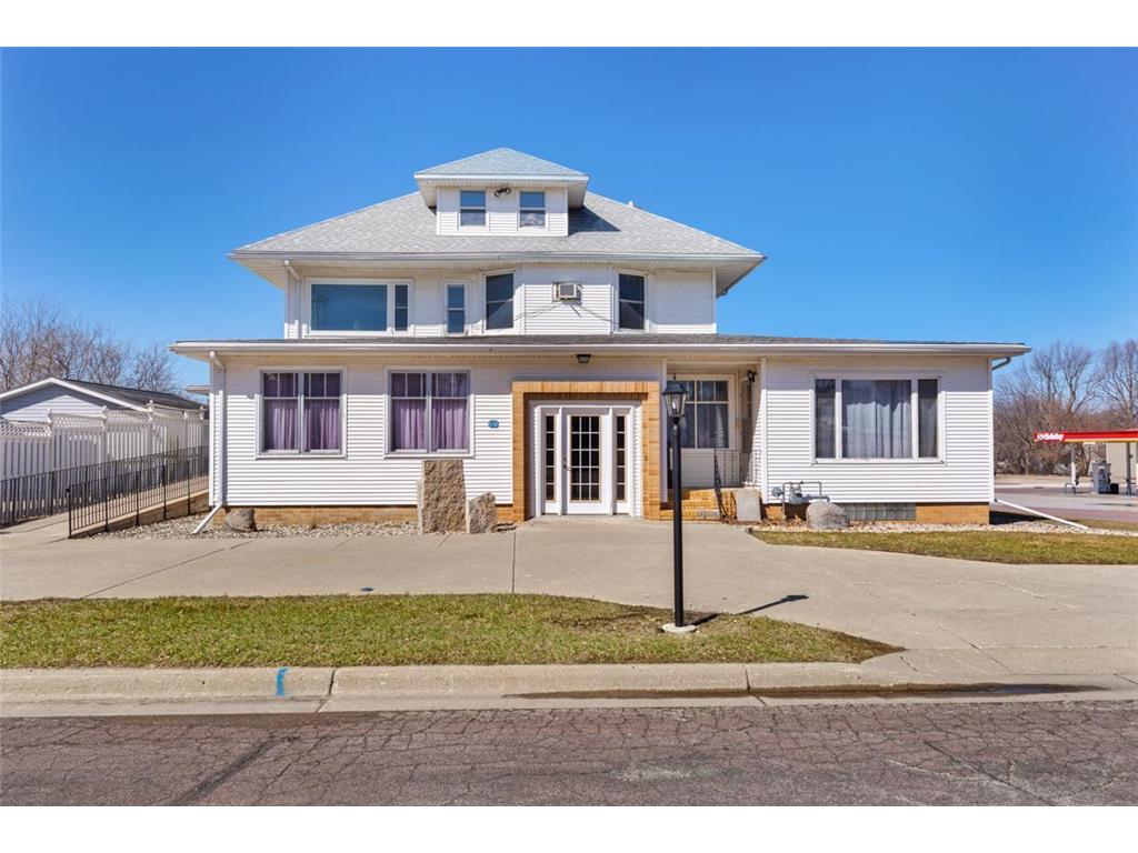 321 Plum Street Lakefield MN 56150 6513777 image1