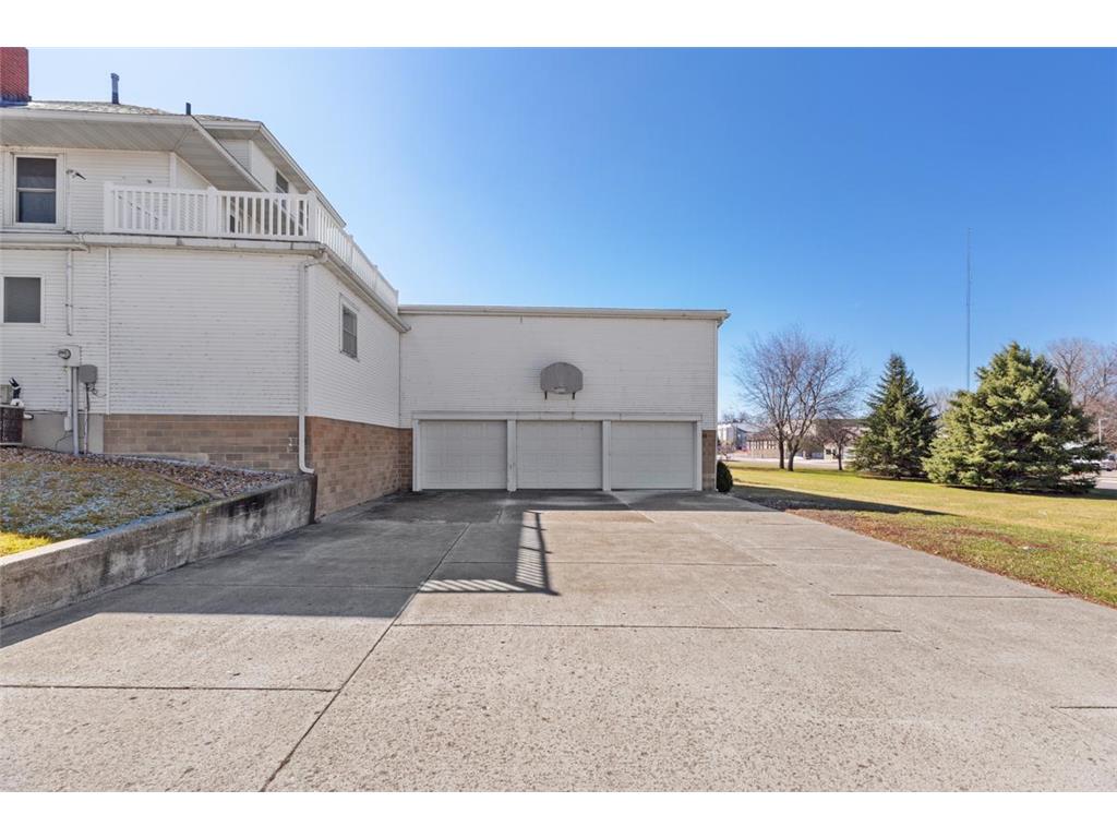 321 Plum Street, Lakefield, MN, 56150 MLS 6513777 Edina Realty