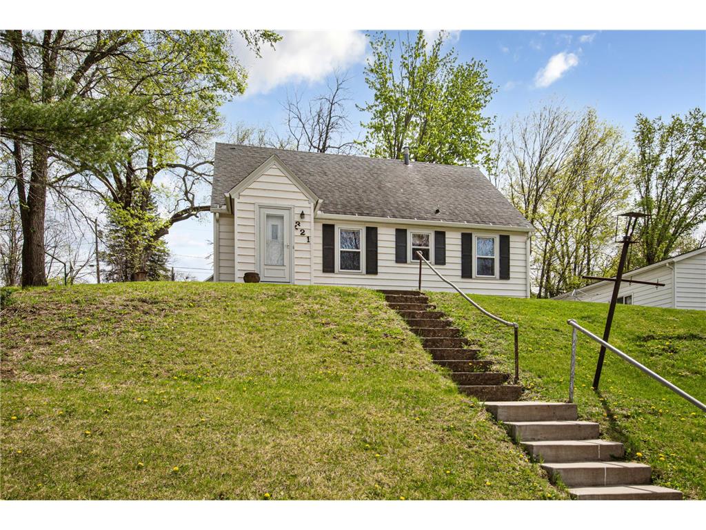 321 S 3rd Street Le Sueur MN 56058 7069548 image1