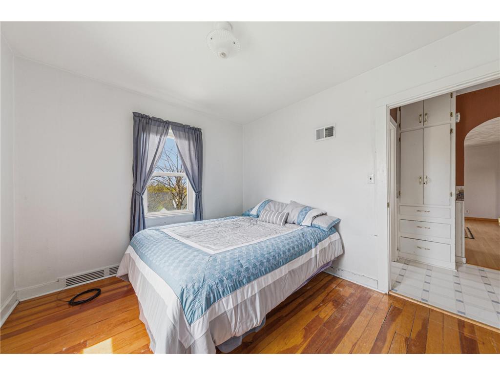 321 S 3rd Street Le Sueur MN 56058 7069548 image14