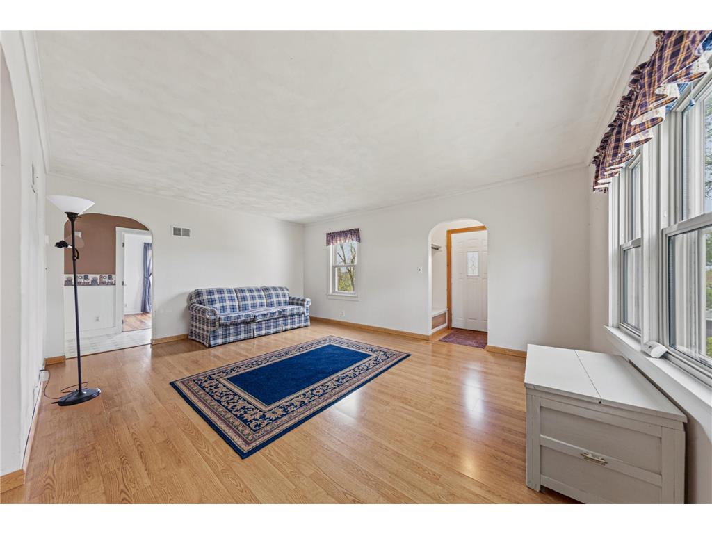 321 S 3rd Street Le Sueur MN 56058 7069548 image4