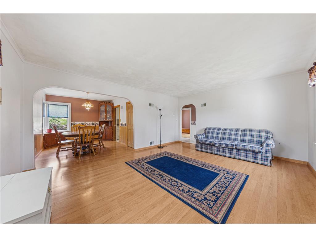 321 S 3rd Street Le Sueur MN 56058 7069548 image5