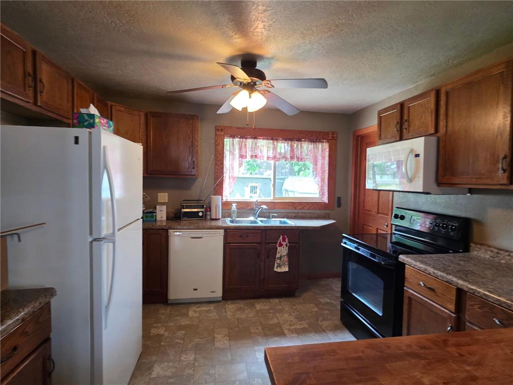321 Sioux Street Holland MN 56139 7085801 image2