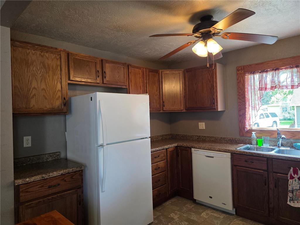 321 Sioux Street Holland MN 56139 7085801 image4