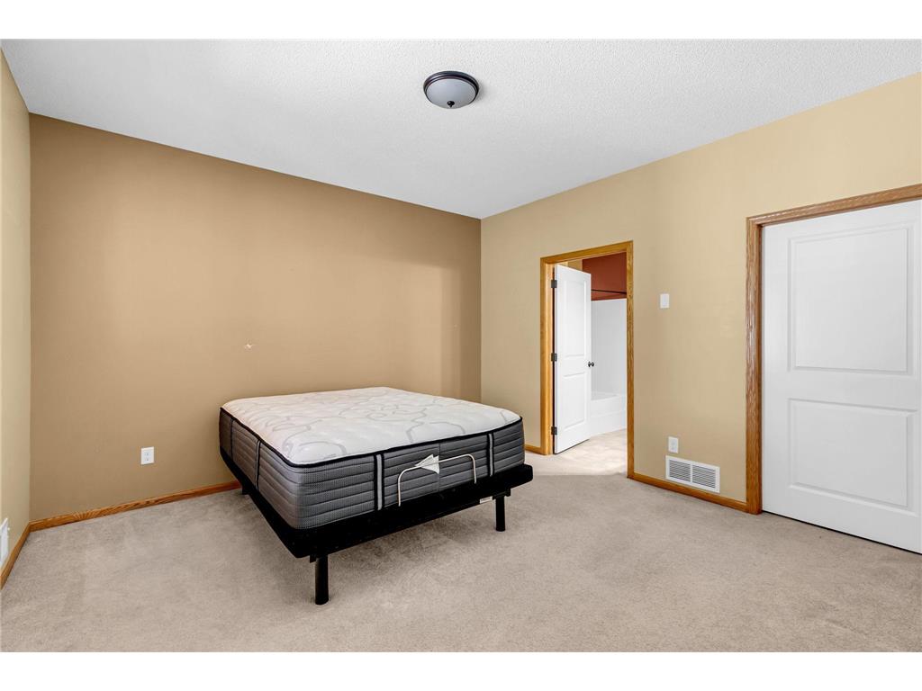 321 Summer Place E Maplewood MN 55117 7065706 image14