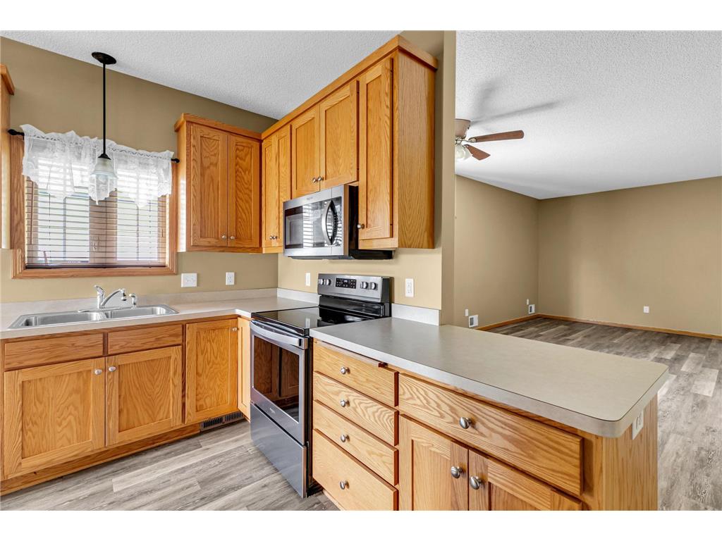 321 Summer Place E Maplewood MN 55117 7065706 image4