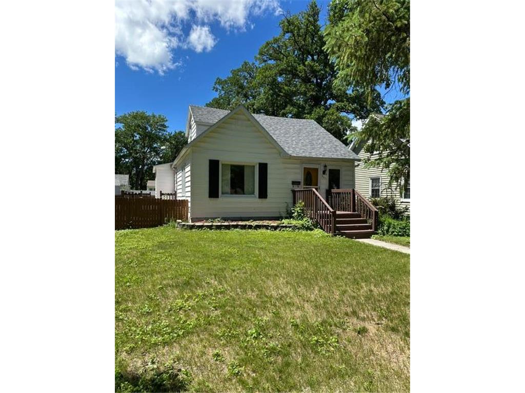 321 Tindolph Avenue N Thief River Falls MN 56701 7102783 image1