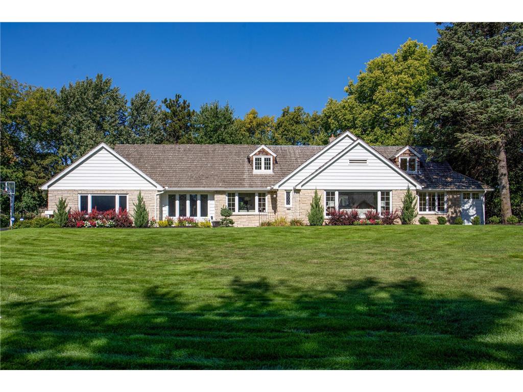 321 Westwood Drive N Golden Valley MN 55422 6433130 image1