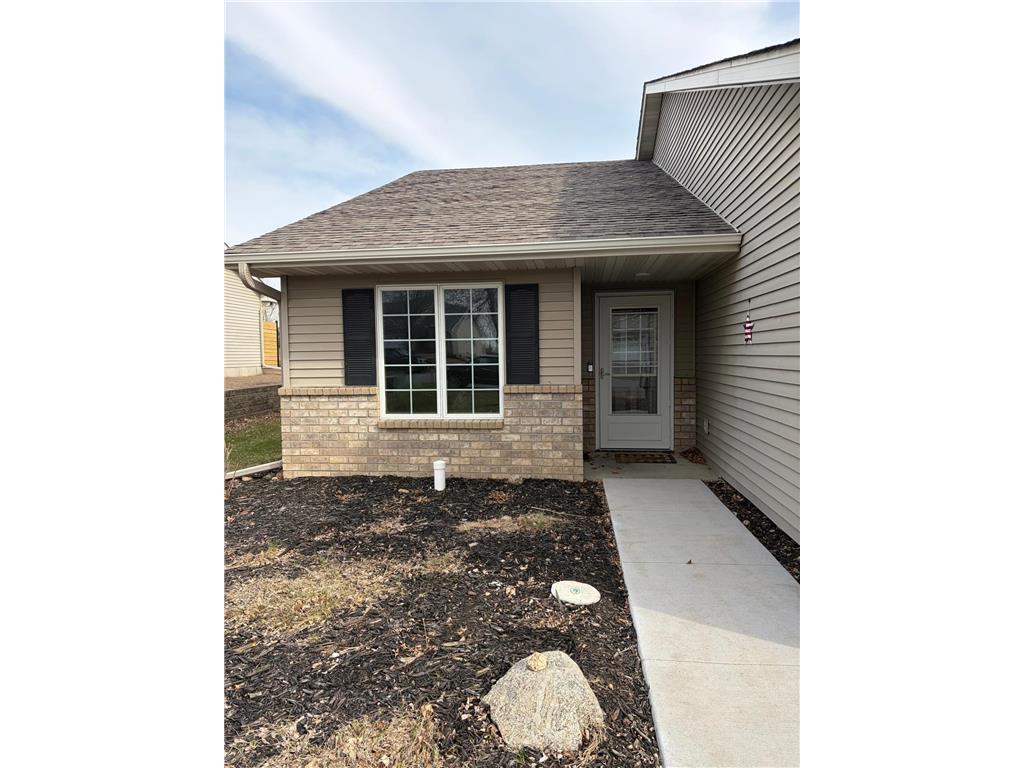 321 Wildwood Circle Roberts WI 54023 7060766 image1