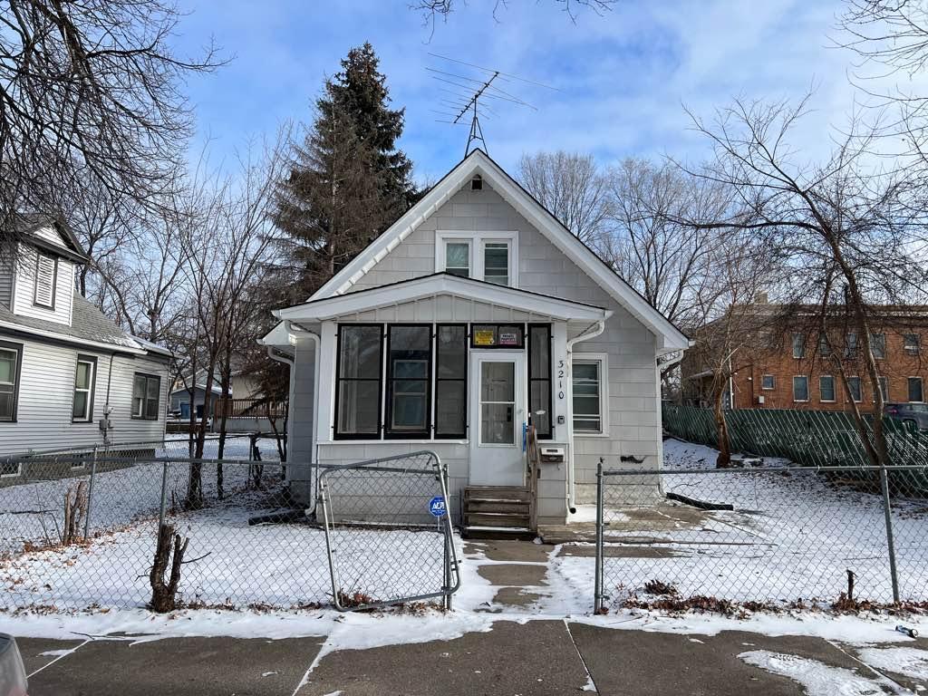 3210 Girard Avenue N Minneapolis MN 55412 6478358 image1