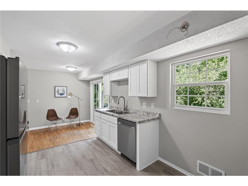 3211 Indiana Avenue N Robbinsdale MN 55422 7084487 image11