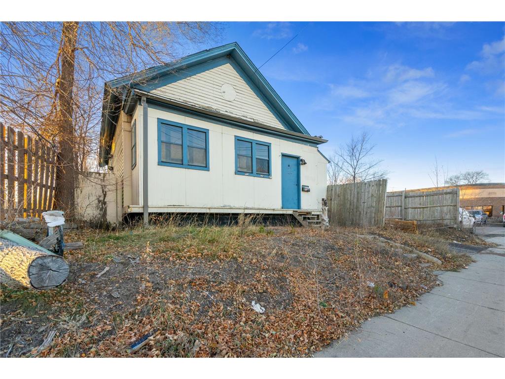 3211 N 2nd Street Minneapolis MN 55412 6464975 image1