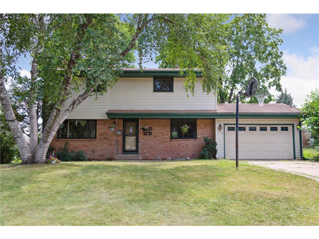 3212 32nd Avenue NE, Saint Anthony, MN 55418 MLS 6239411 Edina Realty