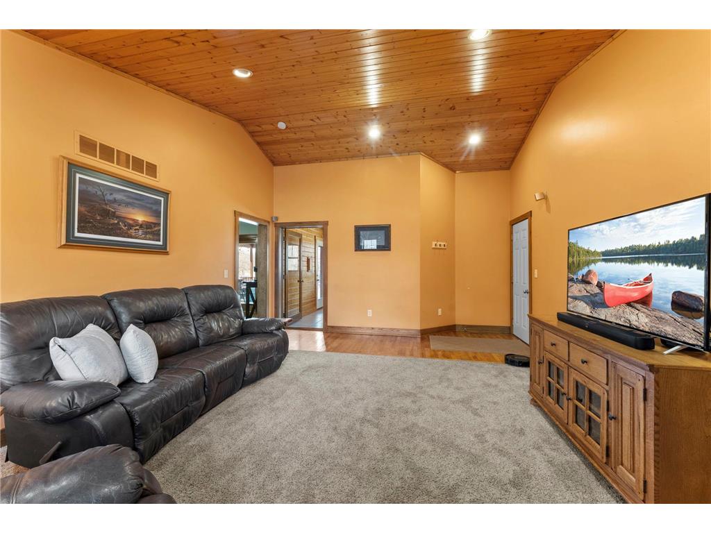 32126 Hornsby Street NE North Branch MN 55056 7038440 image48