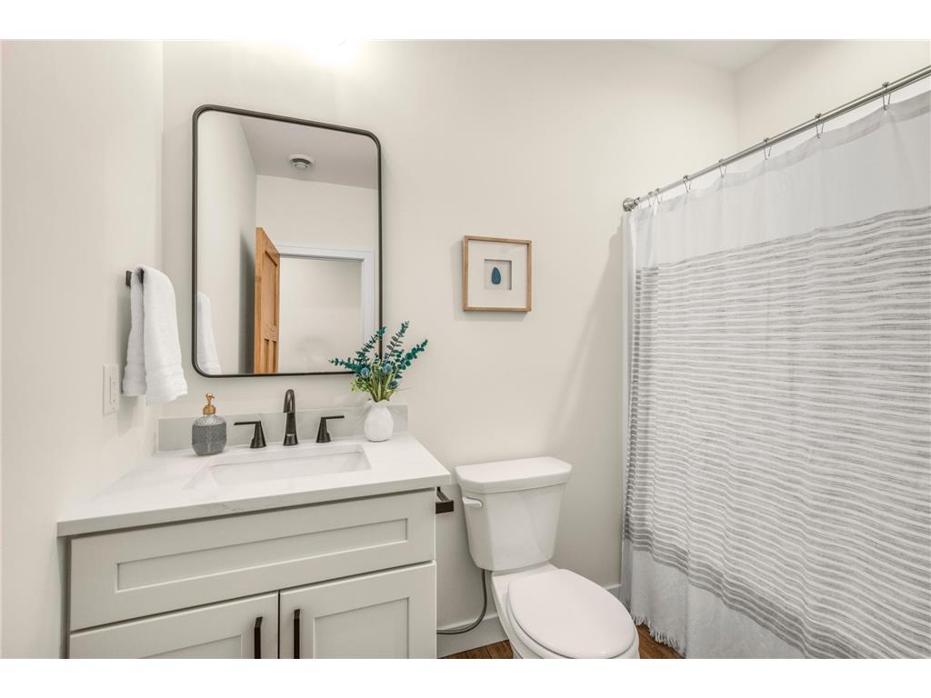 3213 Holmes Avenue S Minneapolis MN 55408 7073826 image30