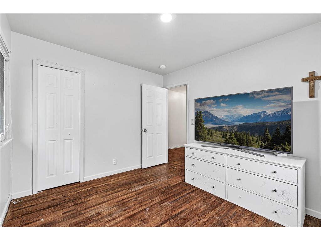 3213 W Old Shakopee Road Bloomington MN 55431 7021093 image17