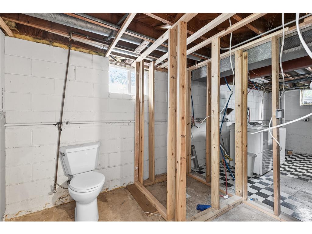 3213 W Old Shakopee Road Bloomington MN 55431 7021093 image28