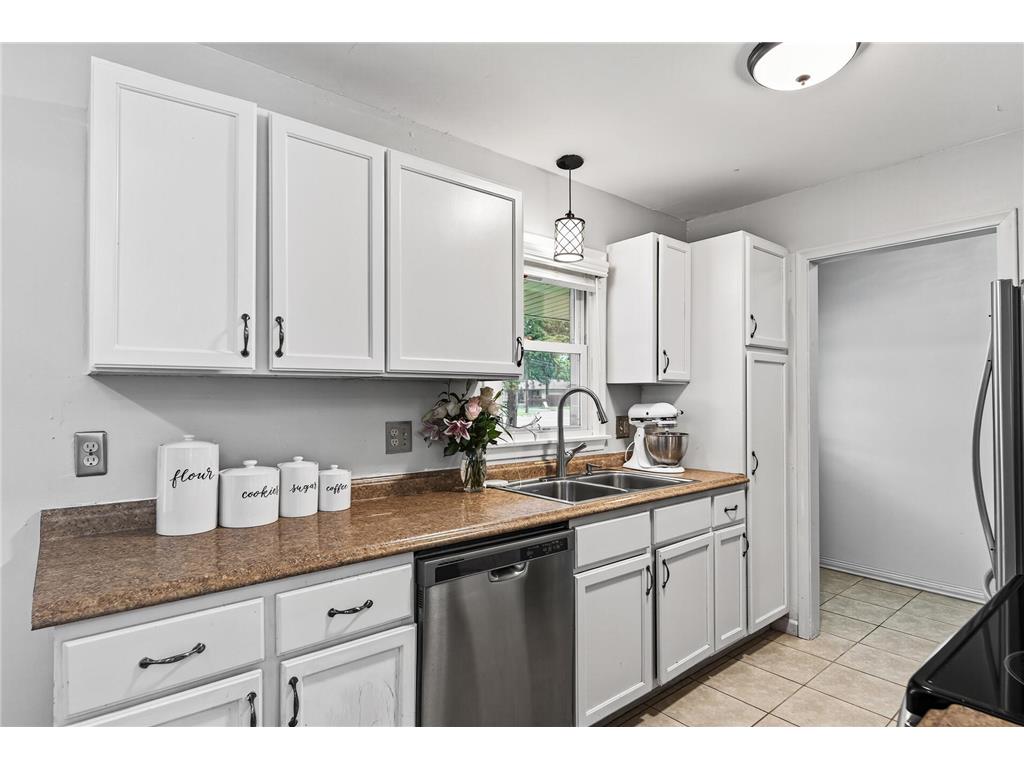 3213 W Old Shakopee Road Bloomington MN 55431 7021093 image30