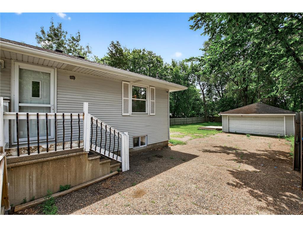 3213 W Old Shakopee Road Bloomington MN 55431 7021093 image4