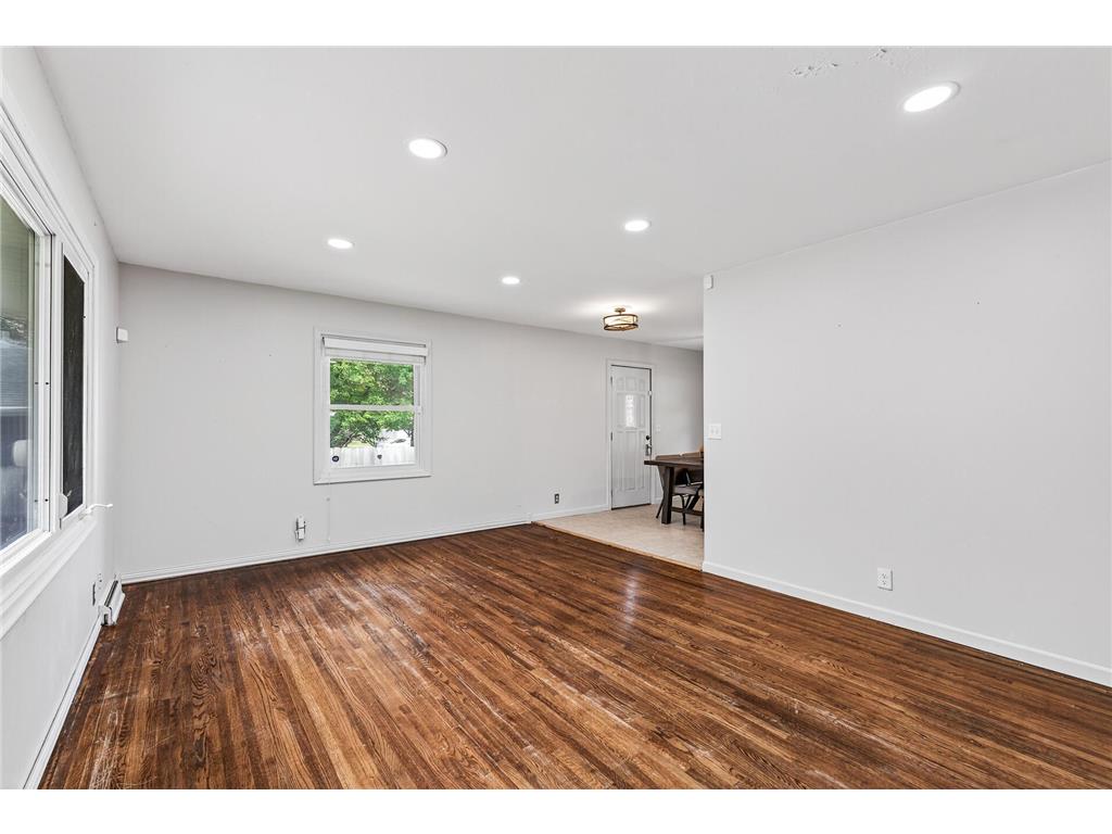 3213 W Old Shakopee Road Bloomington MN 55431 7021093 image43