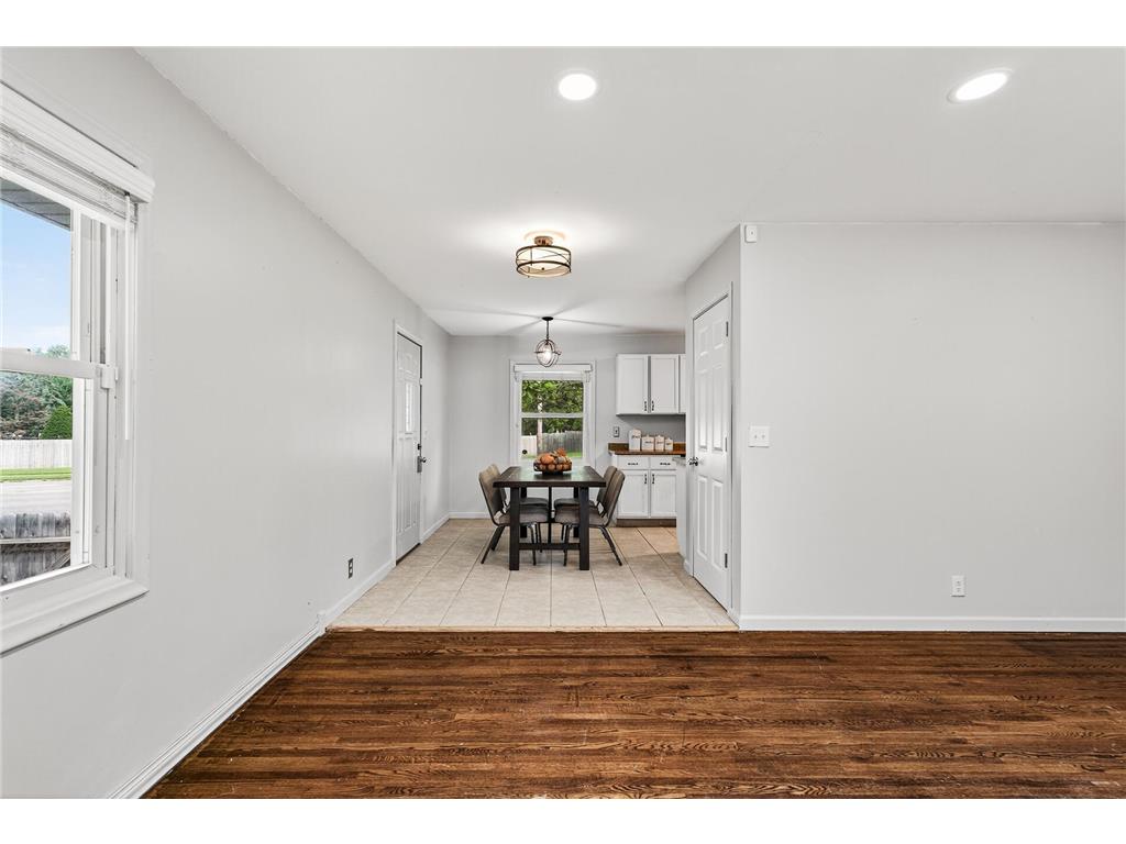 3213 W Old Shakopee Road Bloomington MN 55431 7021093 image44