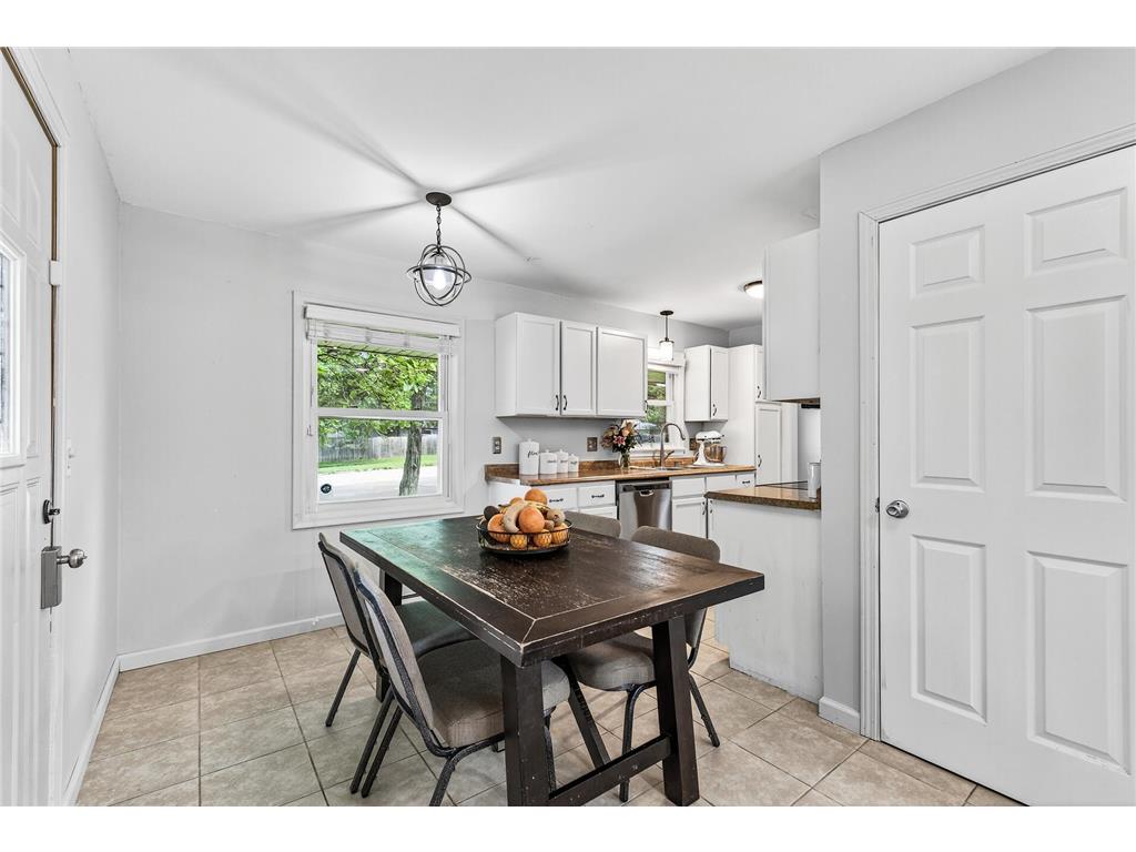 3213 W Old Shakopee Road Bloomington MN 55431 7021093 image45