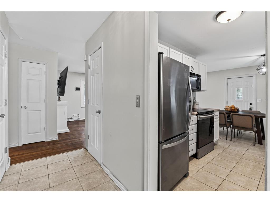 3213 W Old Shakopee Road Bloomington MN 55431 7021093 image6