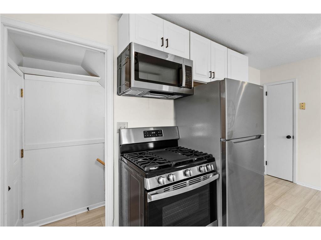 3214 Dupont Avenue N Minneapolis MN 55412 7083424 image14
