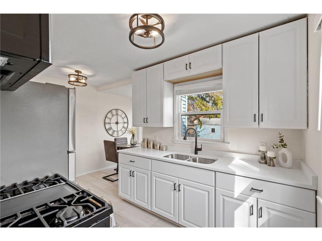 3214 Dupont Avenue N Minneapolis MN 55412 7083424 image15