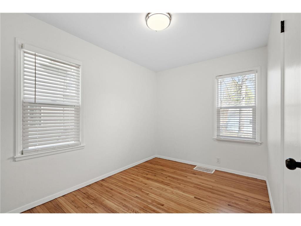 3214 Dupont Avenue N Minneapolis MN 55412 7083424 image18
