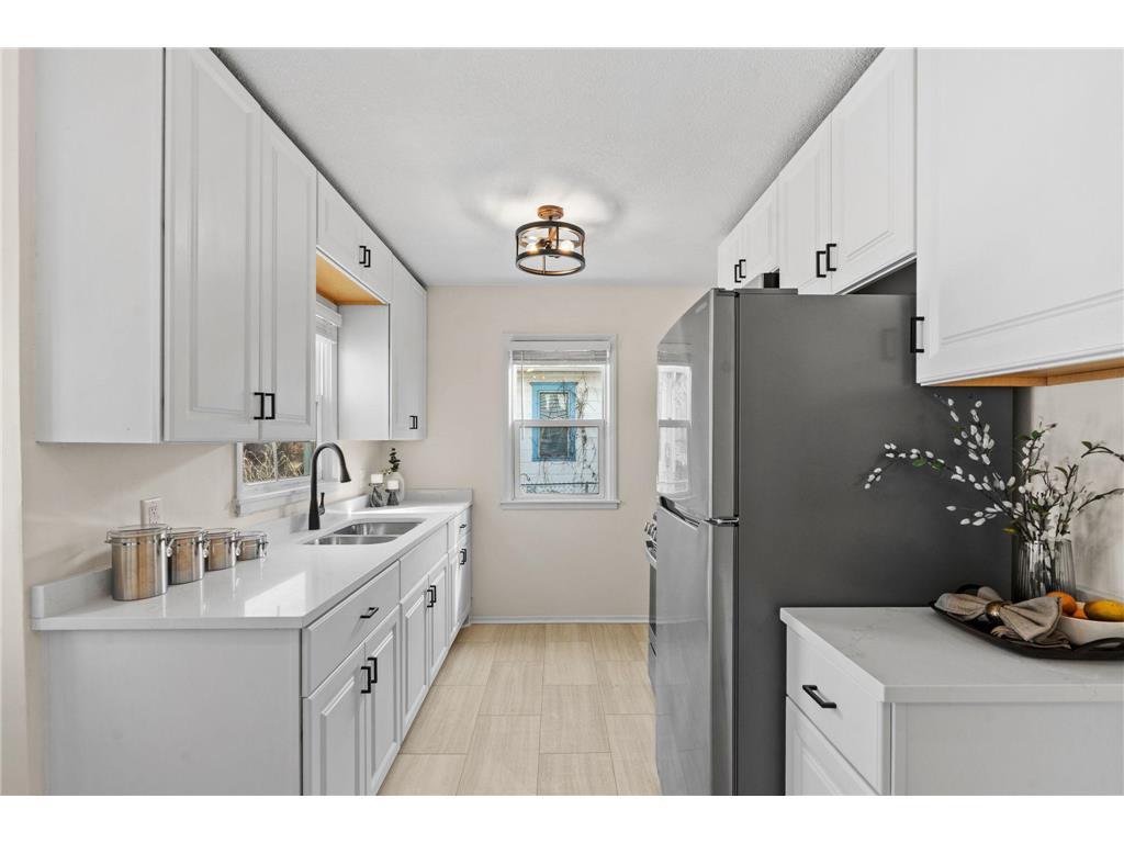 3214 Dupont Avenue N Minneapolis MN 55412 7083424 image4