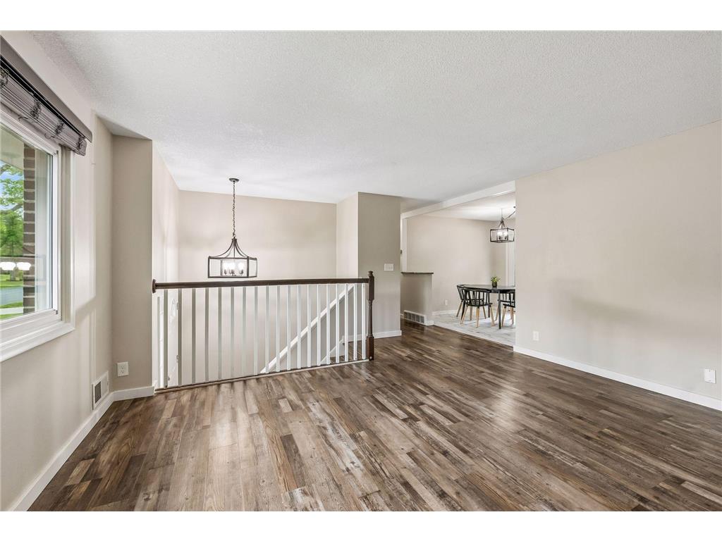 3216 W 85th Street Bloomington MN 55431 7067017 image4