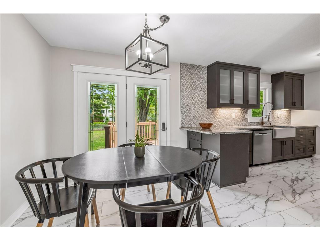 3216 W 85th Street Bloomington MN 55431 7067017 image6