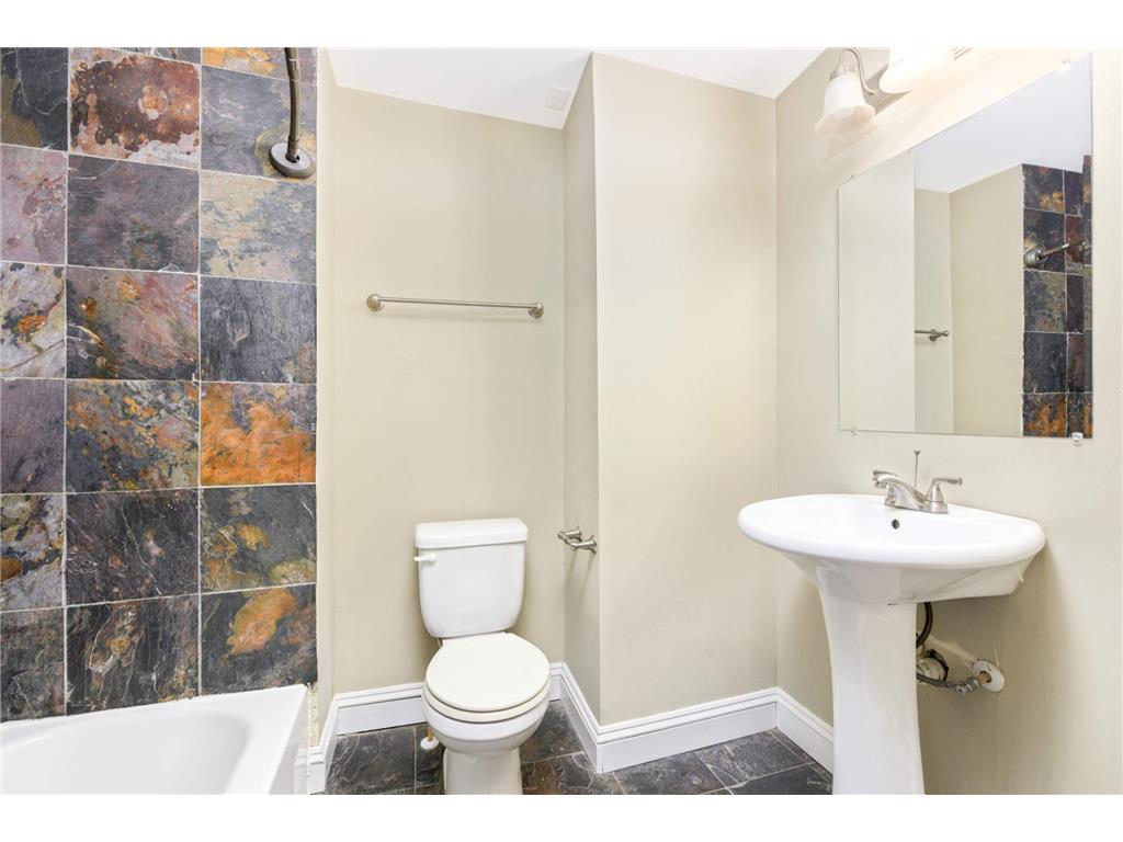 3217 Dupont Avenue S Minneapolis MN 55408 7003474 image9