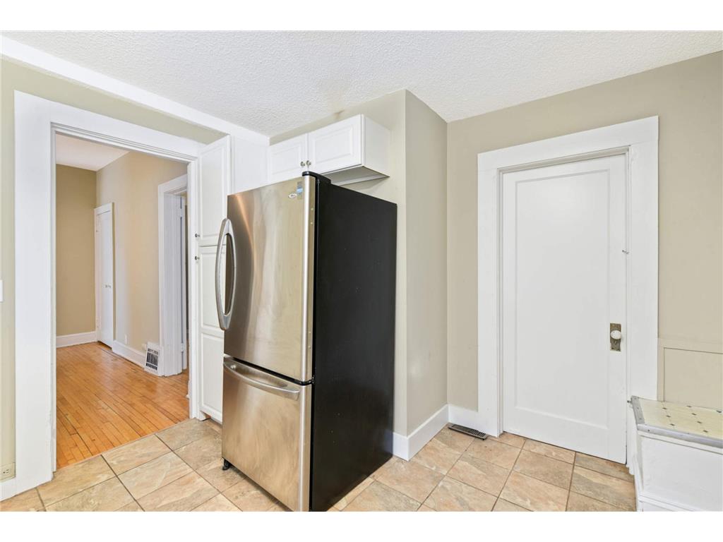 3217 Dupont Avenue S Minneapolis MN 55408 7061045 image12